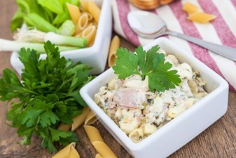 Hladna salata s tunjevinom